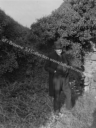 IN THE CASTLE CANNON T QUINN (RIP SEPT 1943)